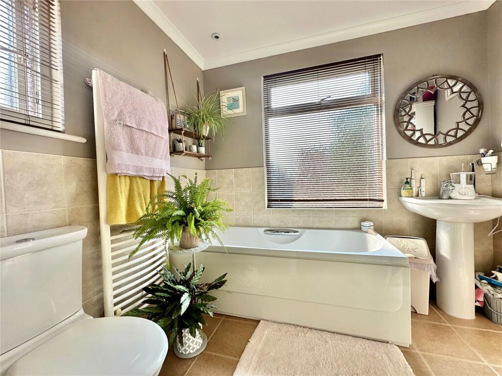 Additional property image - Ringwood Road, Eastbourne, East Sussex, BN22