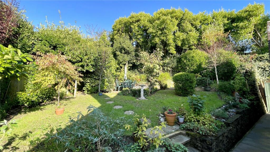 Additional property image - Dene Close, East Dean, Eastbourne, East Sussex, BN20