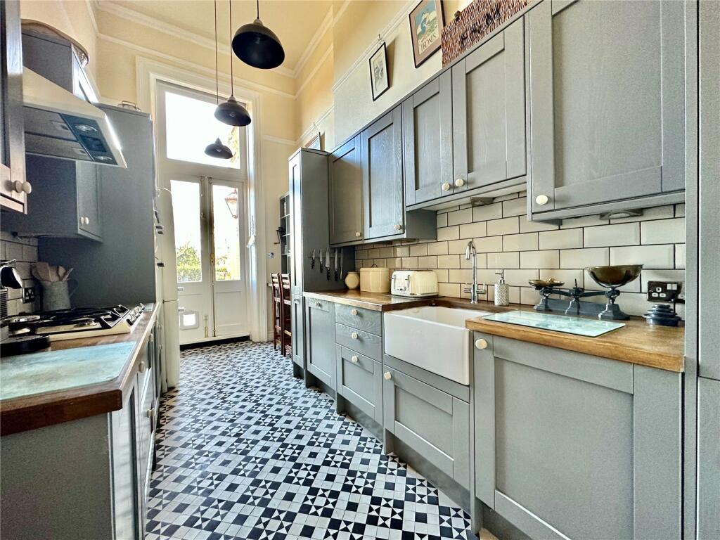 Additional property image - Meads Road, Eastbourne, East Sussex, BN20