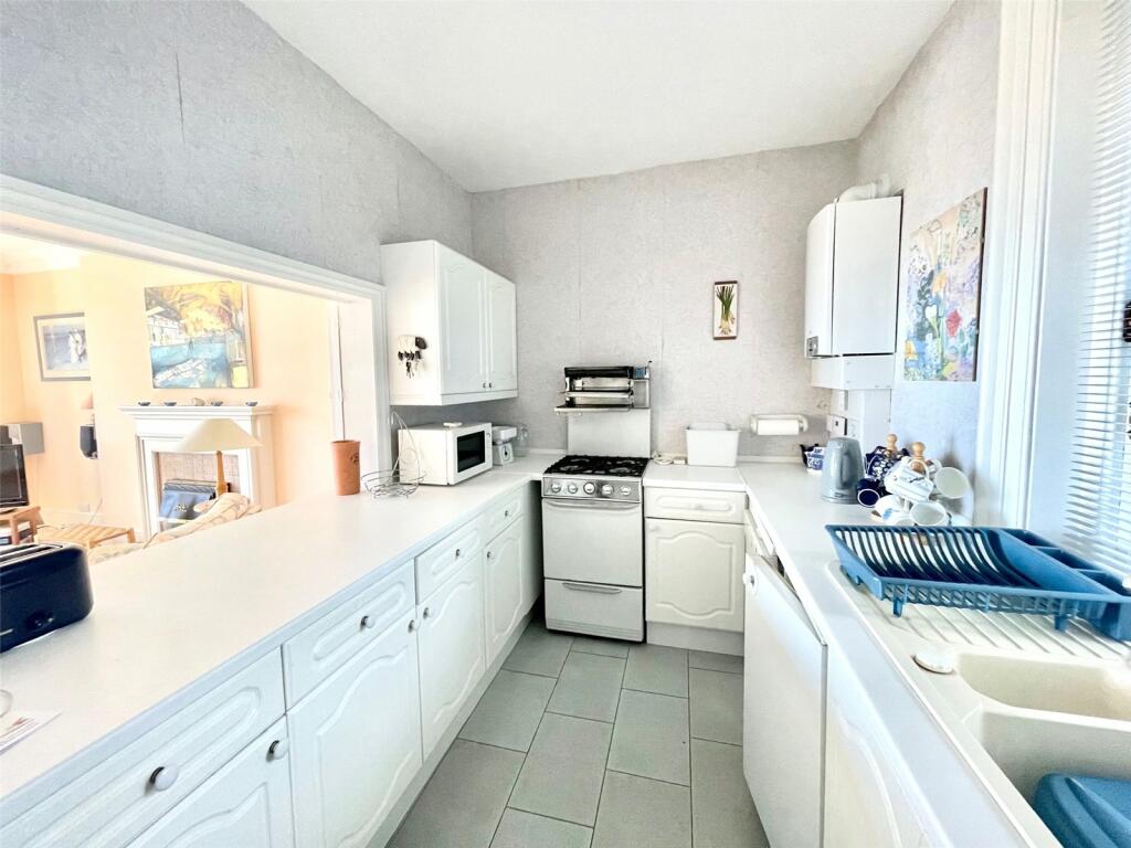 Additional property image - Chatsworth Gardens, Meads, Eastbourne, East Sussex, BN20