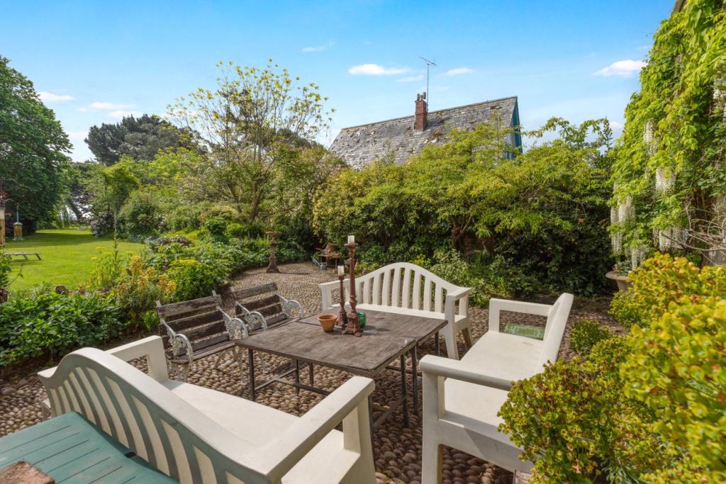 5 bedroom semidetached house for sale in Topsham, Exeter, Devon, EX3