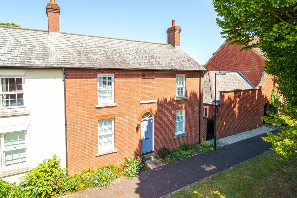 3 bedroom semi-detached house for sale in Wagon Hill Way, St Leonards, Exeter, EX2
