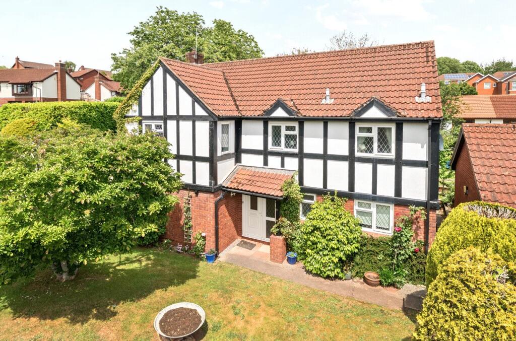 Main image of property: Broadfields, Exeter