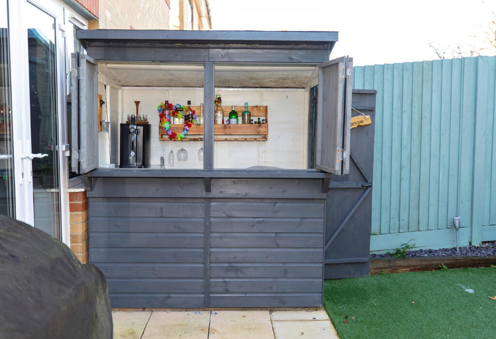 Additional property image - Beswick Gardens, Bournemouth, Dorset