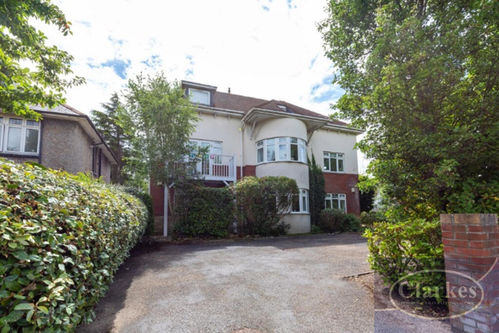 2 bedroom flat