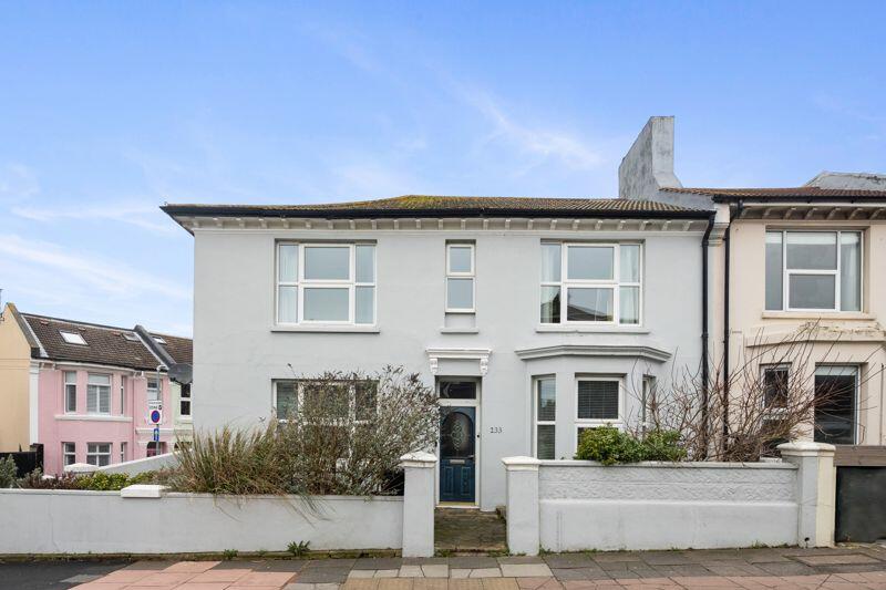 5 bedroom end of terrace house for sale in Queens Park Road, Hanover, Brighton BN2 9XJ, BN2