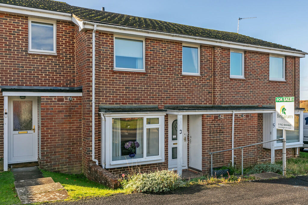 3 bedroom terraced house for sale in Felmer Drive, Kings Worthy