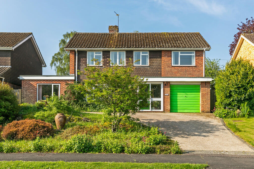 5 bedroom detached house for sale in Teg Down Meads, Winchester, SO22