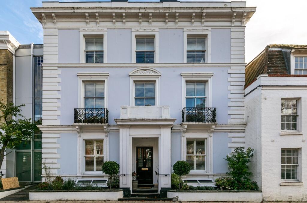 Main image of property: Southgate Street, Winchester, SO23