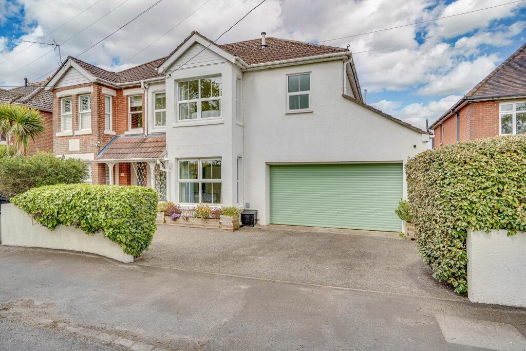 4 bedroom semi-detached house for sale in Moorgreen Road, West End, Southampton, SO30 2HG, SO30