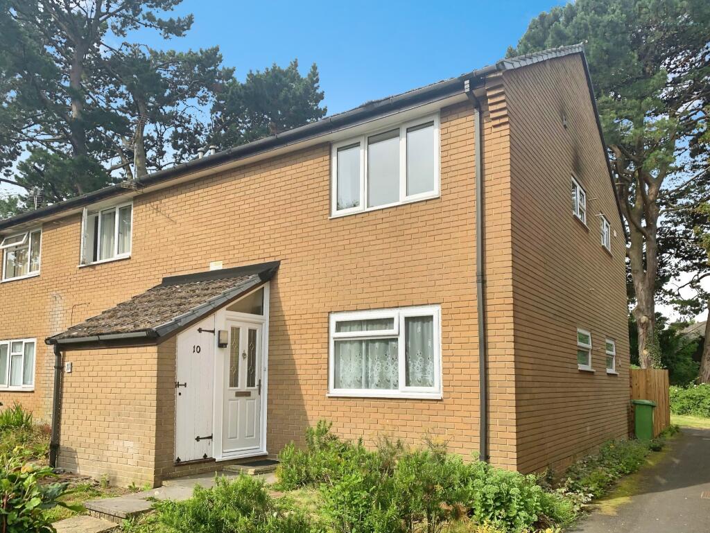 Main image of property: Kennet Close, West End, Southampton SO18