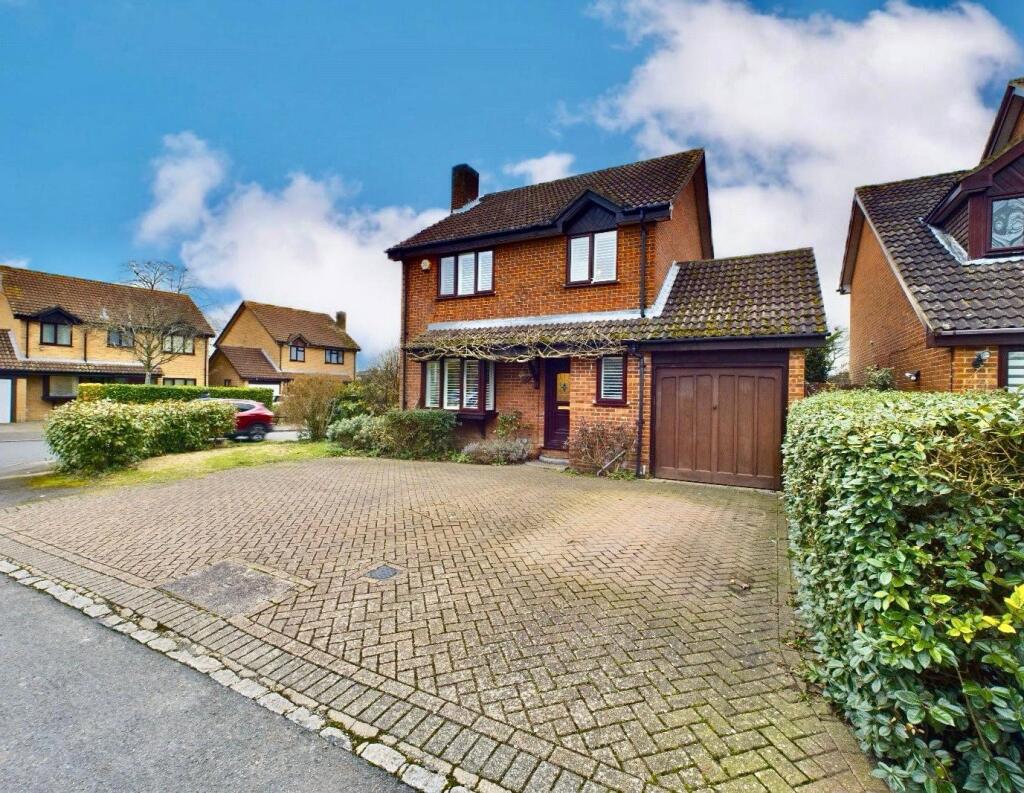 Main image of property: Isis Close, Winnersh, Wokingham, Berkshire, RG41