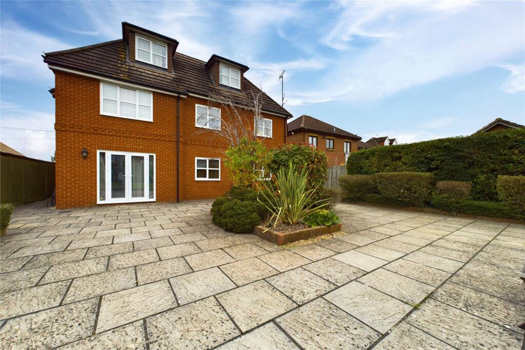 Main image of property: Reading Road, Winnersh, Wokingham, Berkshire, RG41
