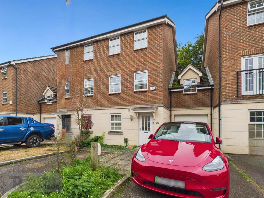 Main image of property: Oakhill Chase, Pound Hill, Crawley