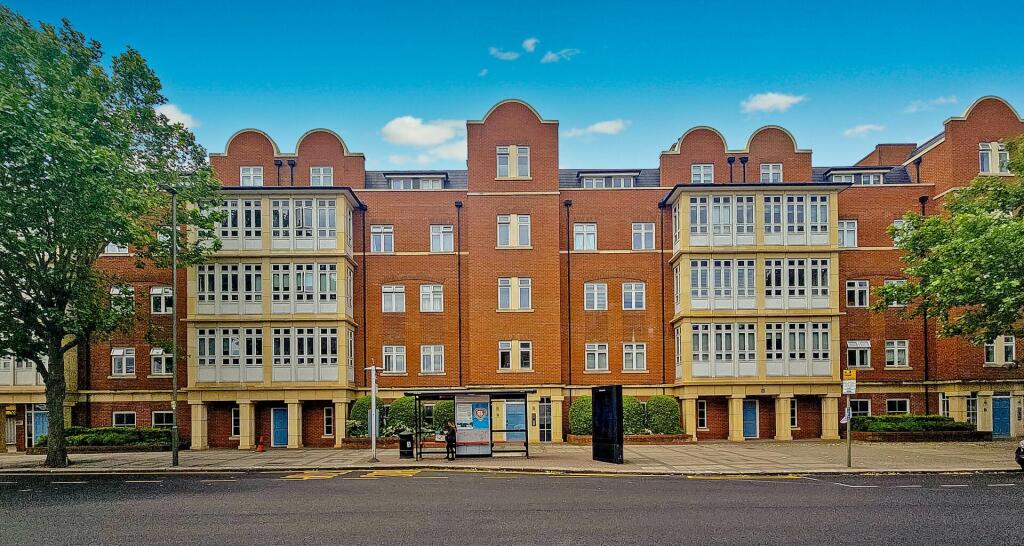 Main image of property: Flat 9, Hurley Court, 953 High Road, LONDON