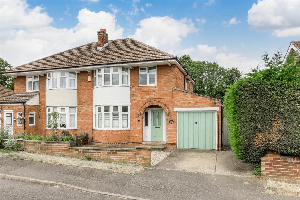 Main image of property: The Headlands, Wellingborough