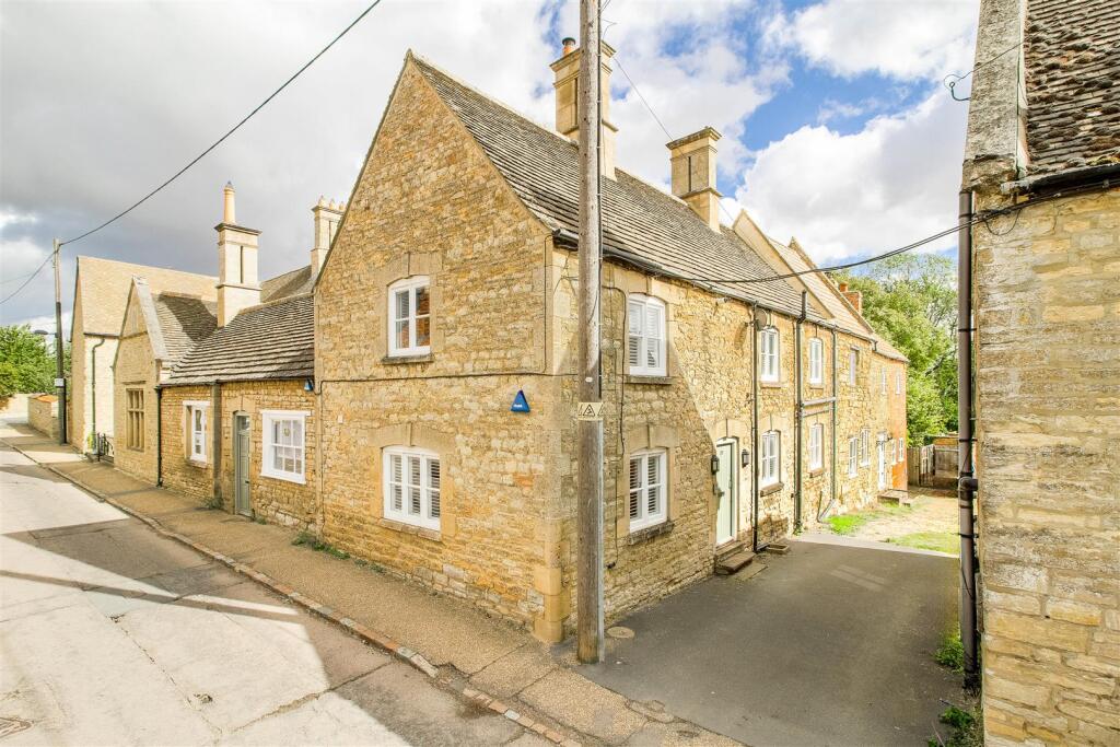 Main image of property: Manor Yard, Islip, Kettering