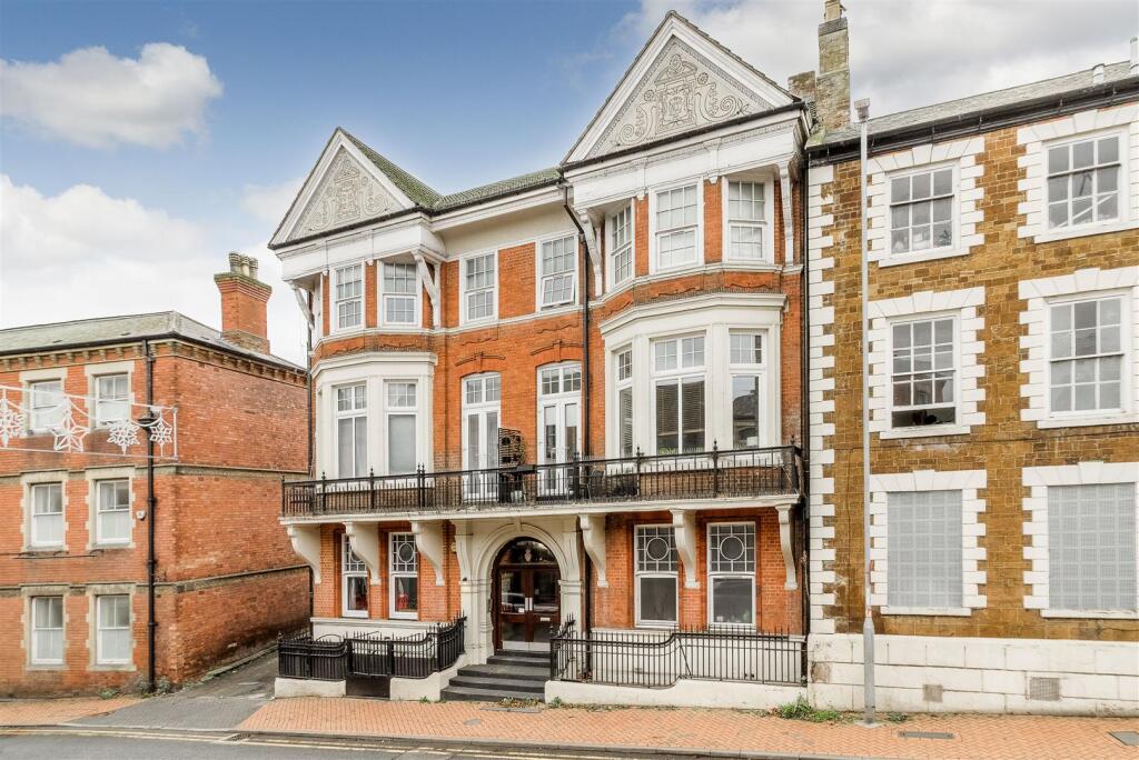 Main image of property: High Street, Wellingborough