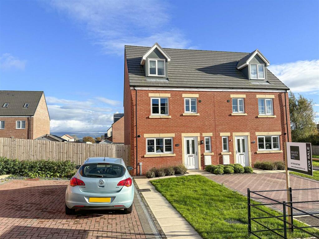 4 bedroom semidetached house for sale in Penrith, CA11