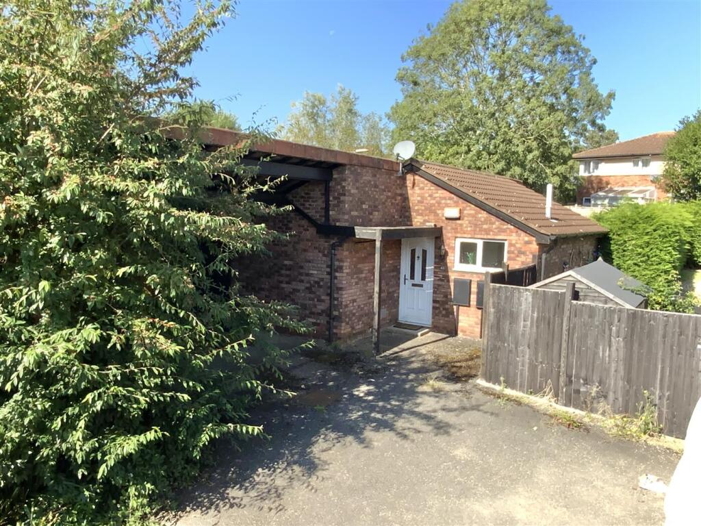 Main image of property: 43 Ramsay Close, Bradwell, Milton Keynes, MK13 9HN
