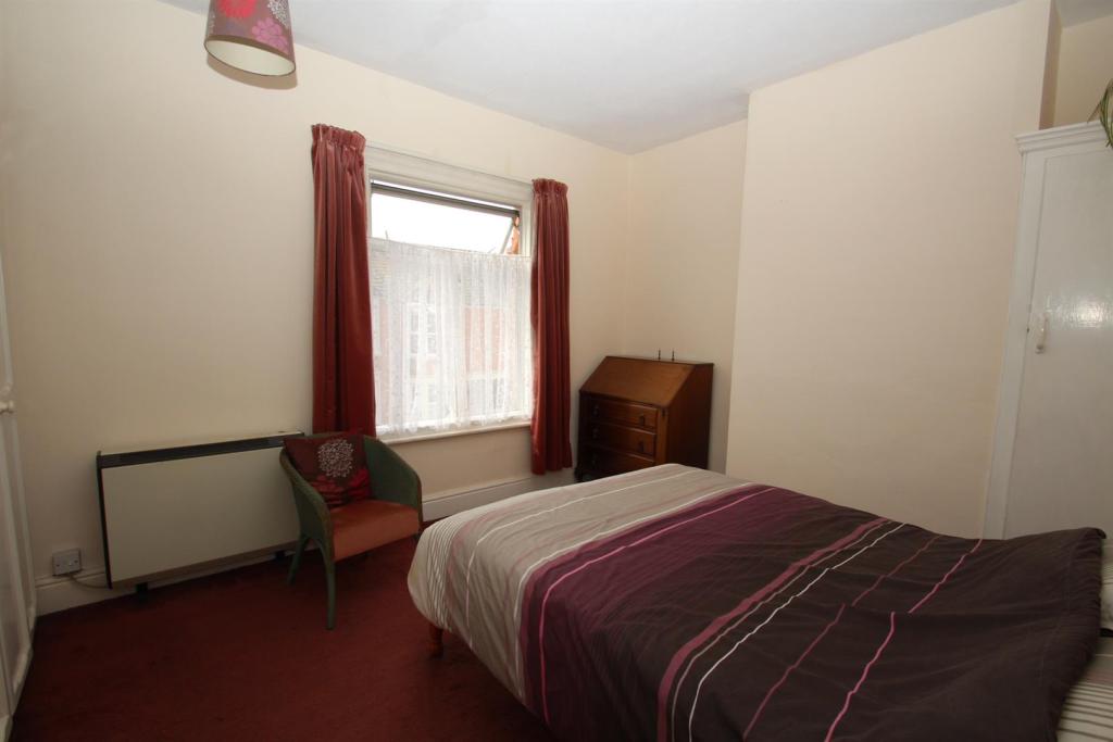 3 bedroom terraced house for sale in Jersey Road, Wolverton, Milton