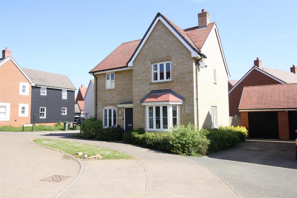 Main image of property: Curacao Crescent, Bletchley, Milton Keynes