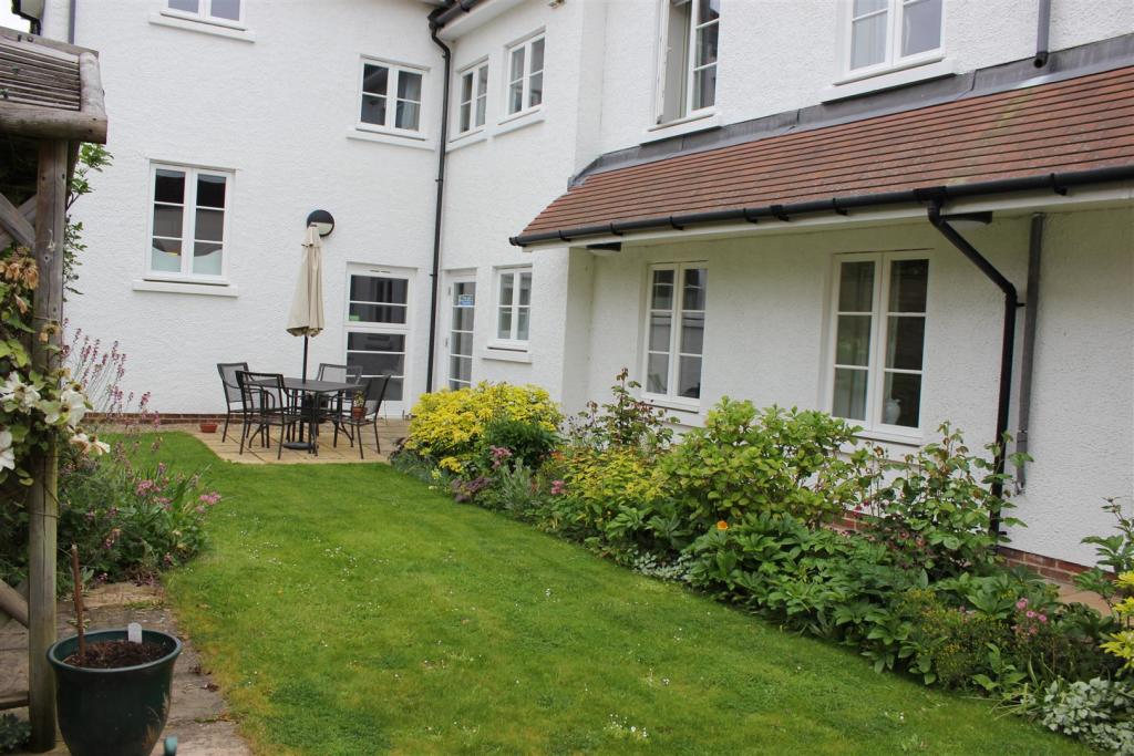 1 bedroom retirement property for sale in Henleaze Road, Henleaze