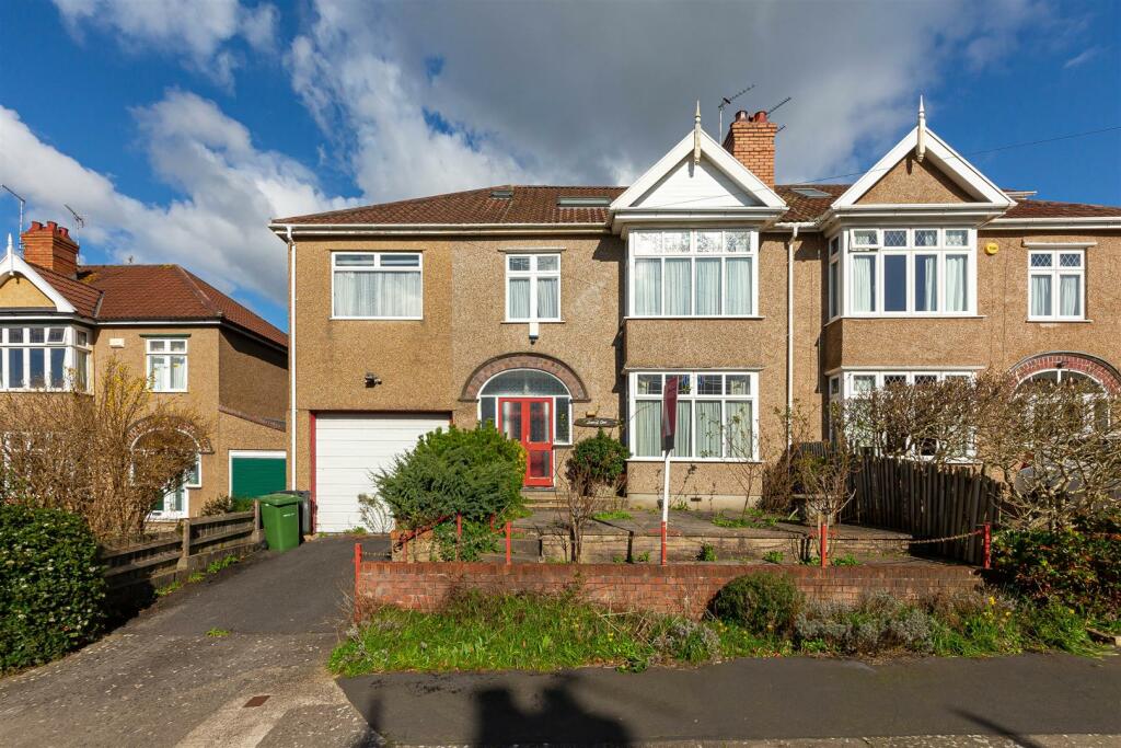 6 bedroom house for sale in Kings Avenue, Bristol BS7