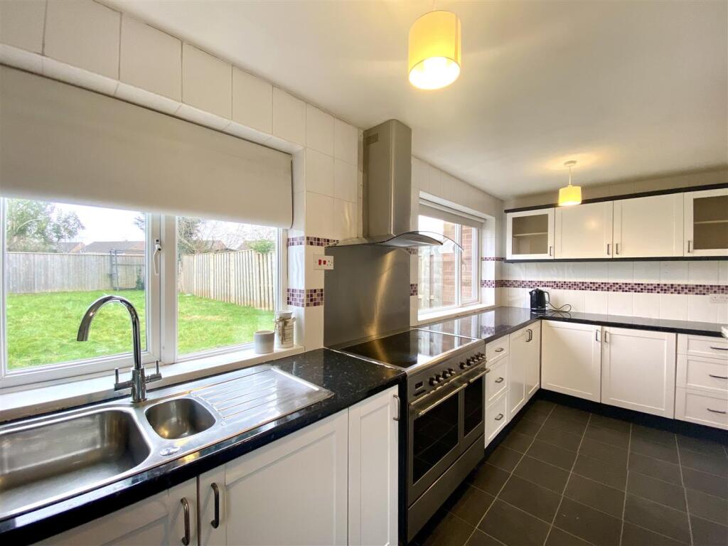 Additional property image - Nettlestone Close, Henbury, Bristol
