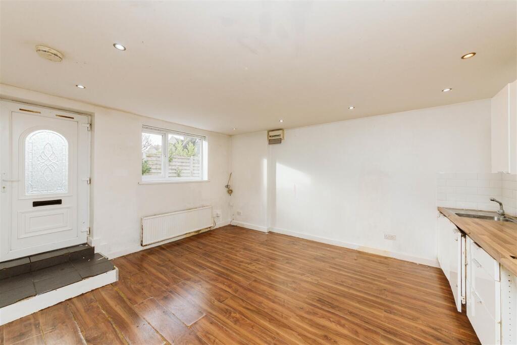 Main image of property: Henleaze Road | Henleaze