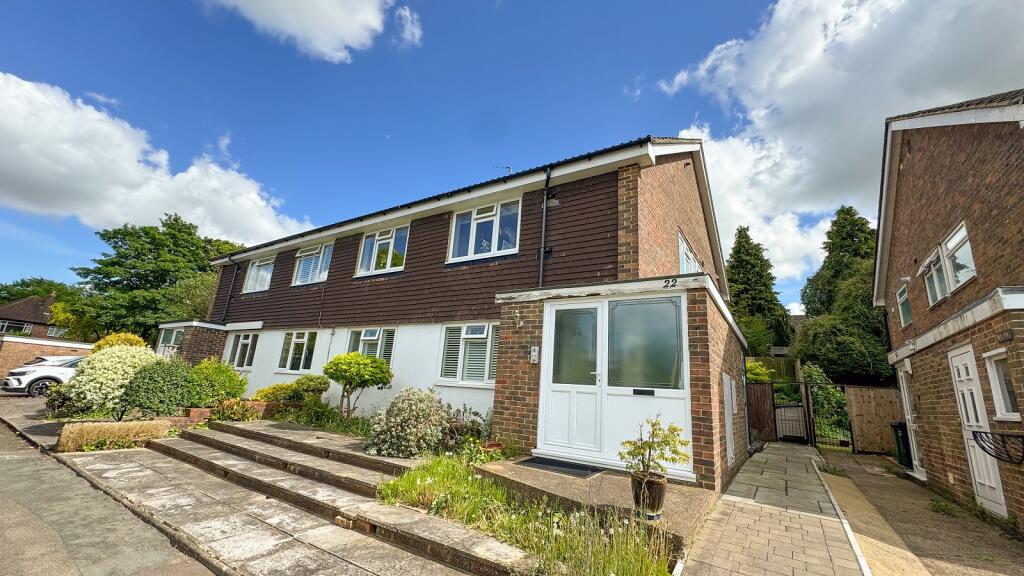 2 bedroom for sale in Castleton Close, Banstead, Surrey. SM7