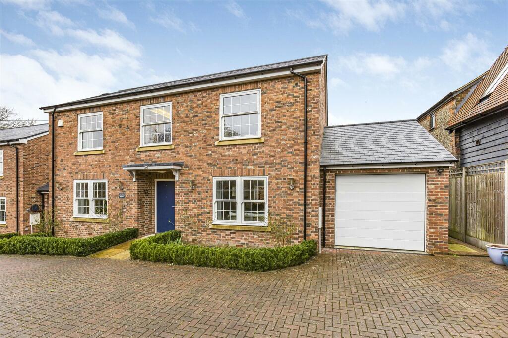 4 bedroom detached house for sale in High Street, Kingston Blount