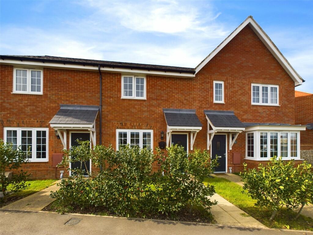 2 bedroom terraced house for sale in Mill Lane, Chinnor, Oxfordshire, OX39