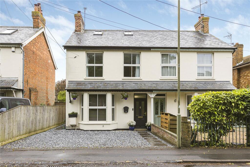 3 bedroom semidetached house for sale in Lower Icknield Way, Chinnor