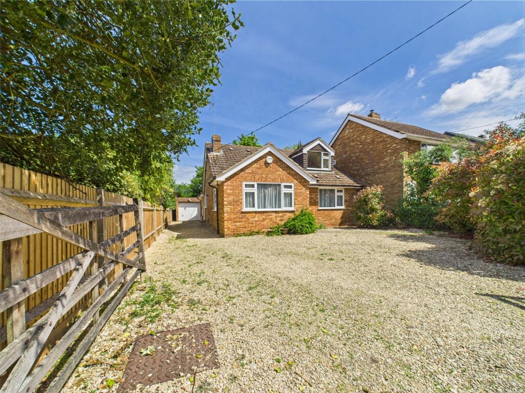 Main image of property: Oakley Lane, Chinnor, Oxfordshire, OX39