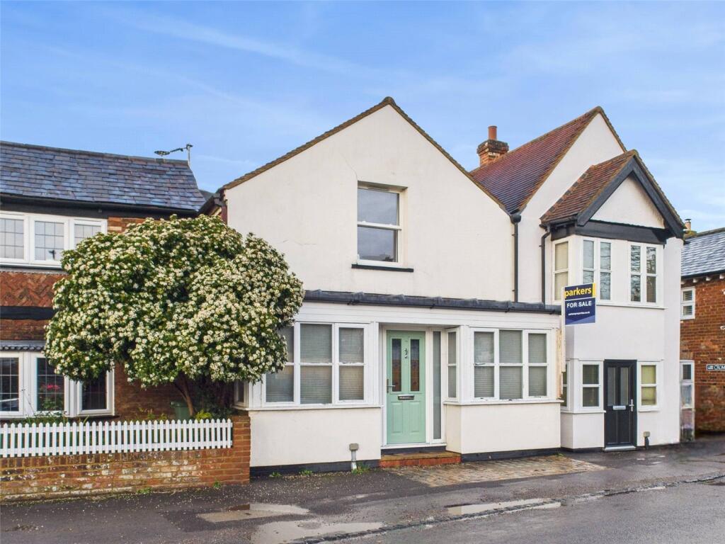 Main image of property: Lower Icknield Way, Chinnor, Oxfordshire, OX39