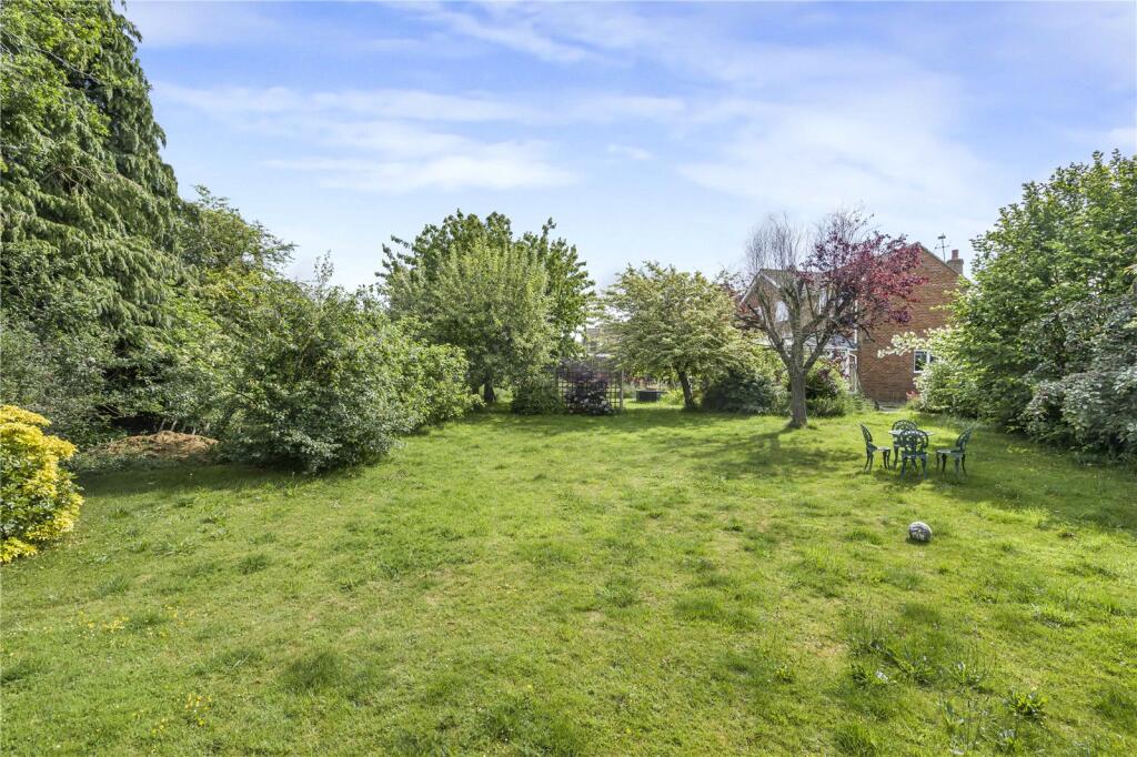 Main image of property: Beech Road, Chinnor, Oxfordshire, OX39