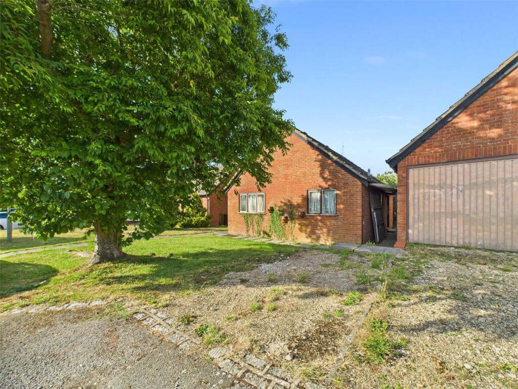 Main image of property: Orchard Way, Chinnor, Oxfordshire, OX39