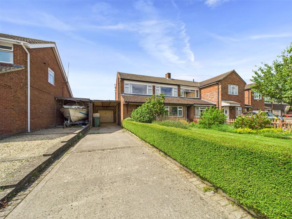 Main image of property: Beech Road, Chinnor, Oxfordshire, OX39