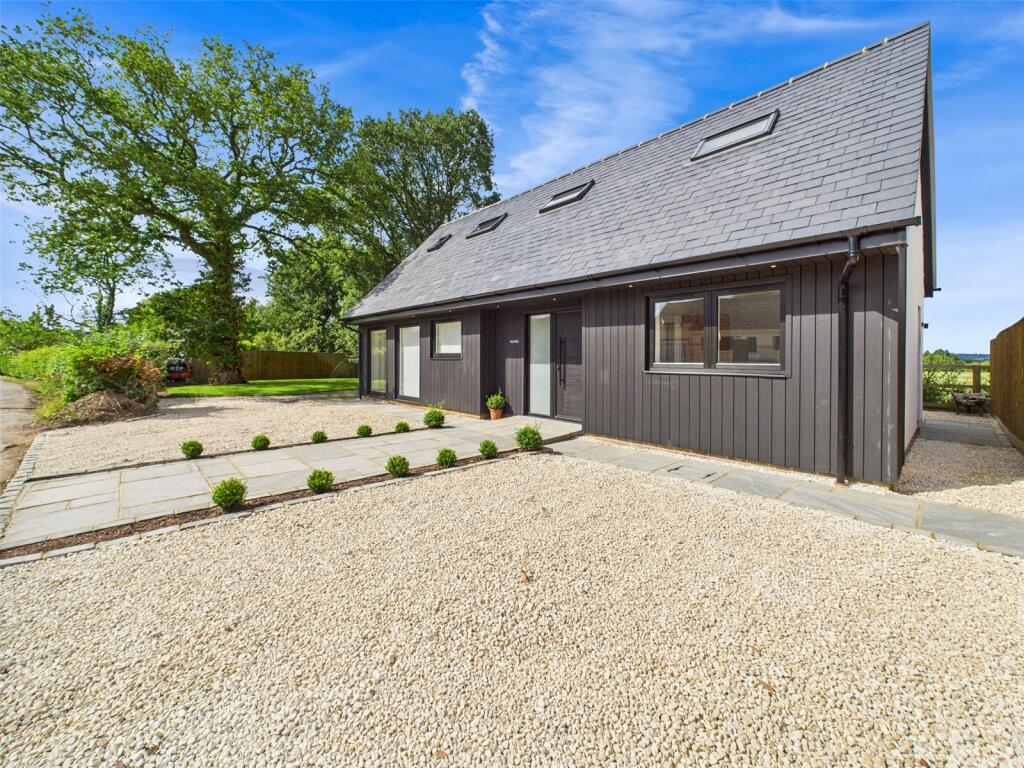 Main image of property: Old London Road, Milton Common, Thame, Oxfordshire, OX9