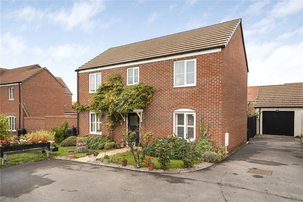 Main image of property: Cornfields, Chinnor, Oxfordshire, OX39