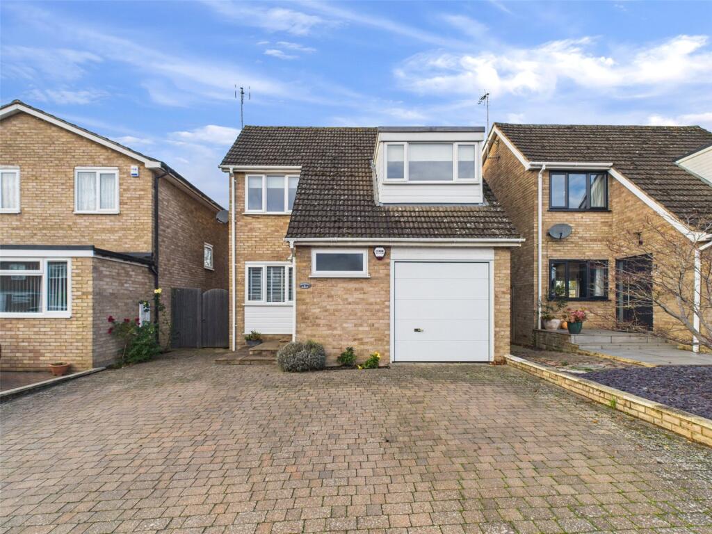 Main image of property: Cromwell Avenue, Thame, Oxfordshire, OX9