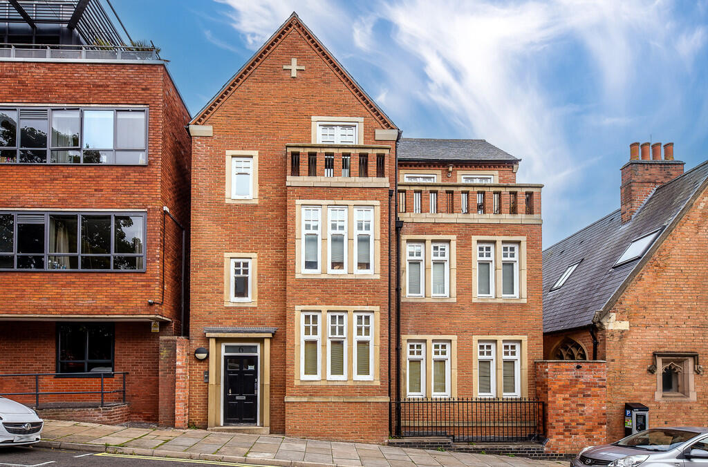 Main image of property: College Street, The City, Nottingham, NG1 5AU