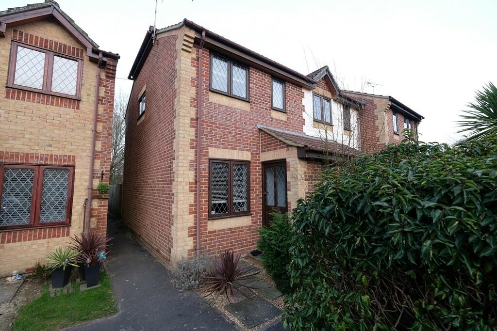 2 bedroom end of terrace house for sale in Willow Drive, Marchwood