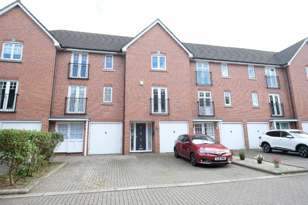 Main image of property: Quayside Walk, Marchwood, Southampton, SO40 4AH