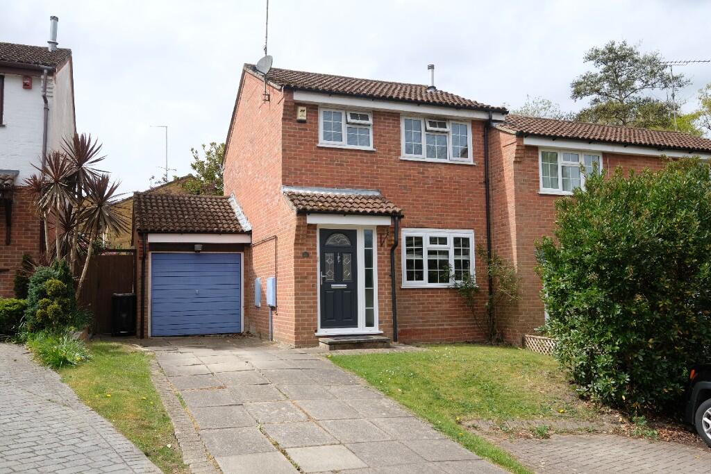 Main image of property: Foxtail Drive, Dibden Purlieu, Southampton, SO45 4NZ