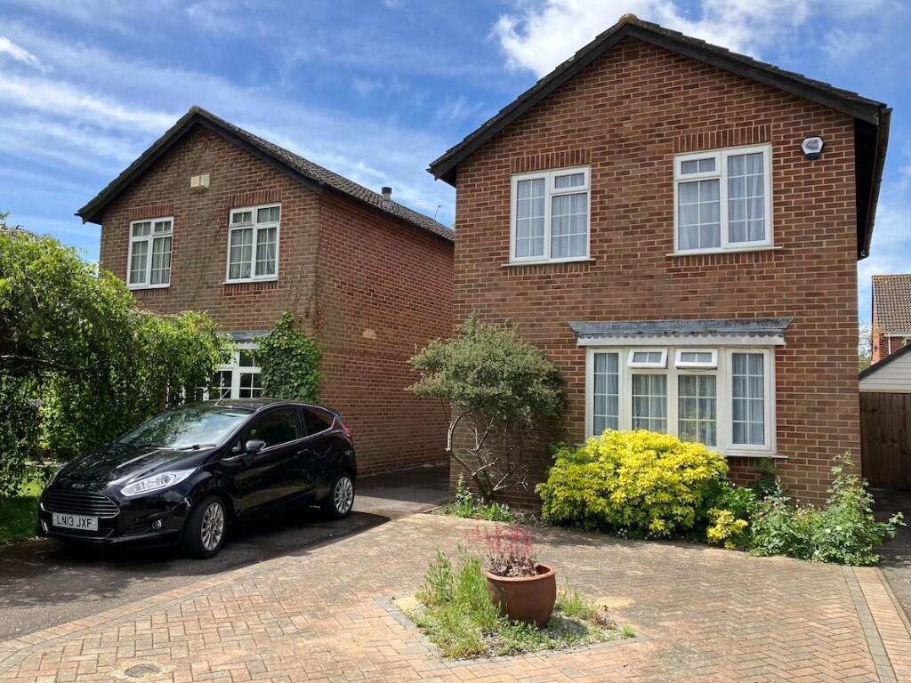 Main image of property: Malthouse Gardens, Marchwood, Southampton, SO40 4XY