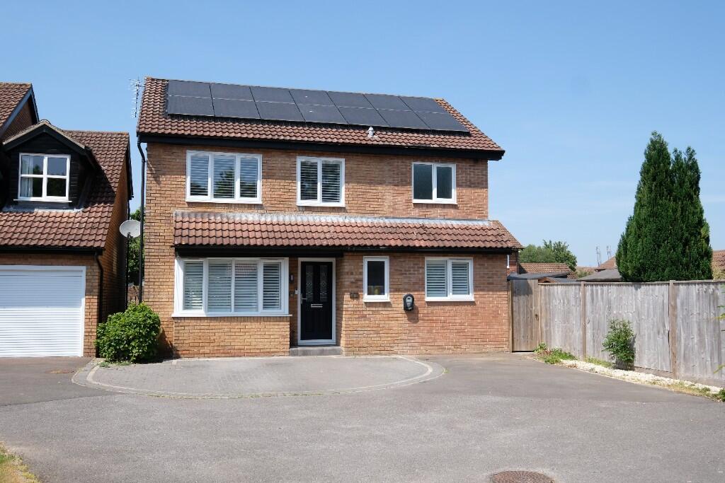 Main image of property: Ferndale Road, Marchwood, Southampton, SO40 4XR