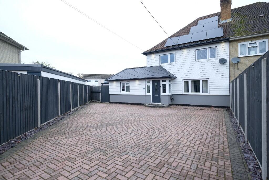 Main image of property: The Crescent, Marchwood, Southampton, SO40 4WS