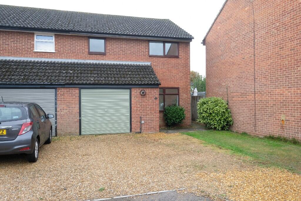 Main image of property: Moss Drive, Marchwood, Southampton, SO40 4YD